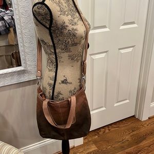 Italian leather shoulder bag with crossbody strap